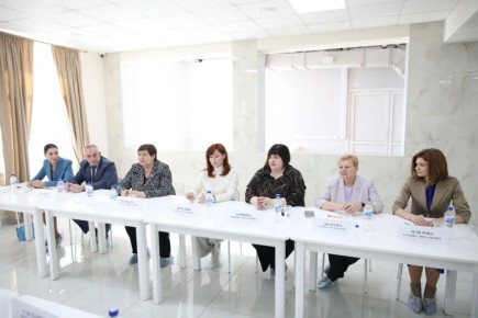 Краевые депутаты изучили в Ставрополе работу Регионального центра реабилитации, в котором помогают участникам СВО